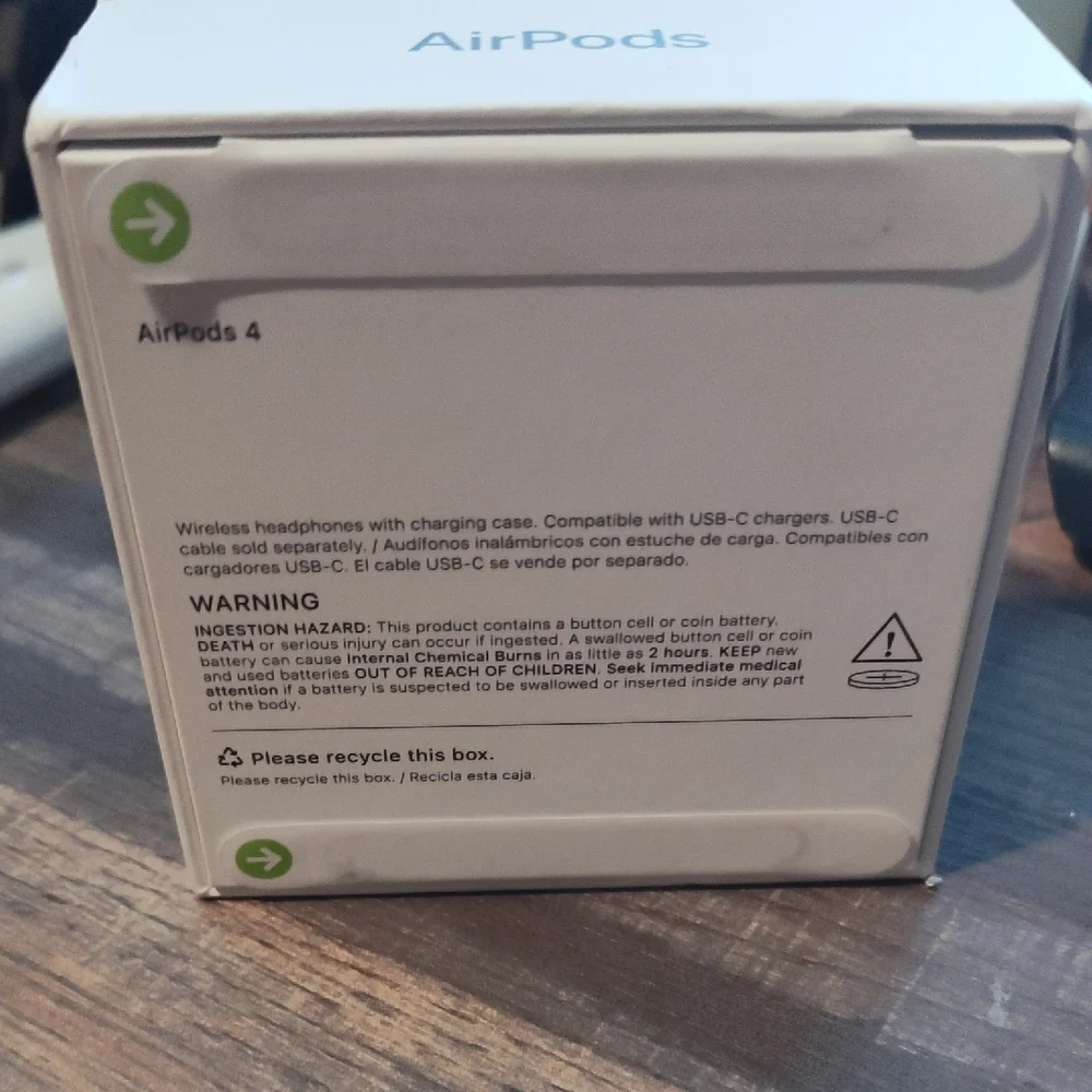 Apple AirPods Pro in White